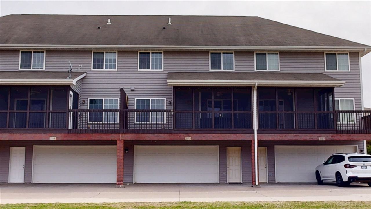 285 Huntington Drive Iowa City IA 52245