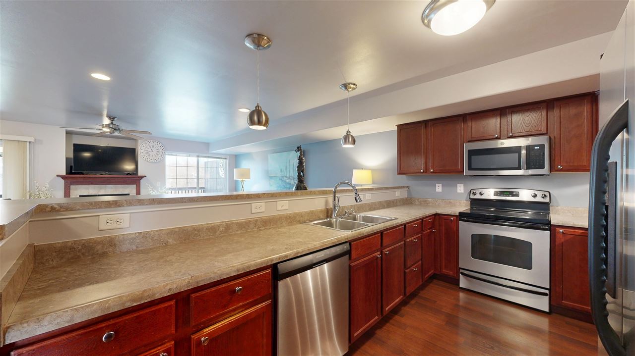 285 Huntington Drive Iowa City IA 52245