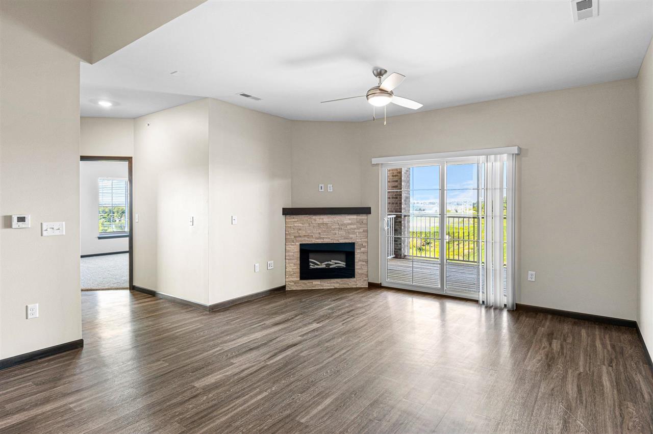2877 Spring Rose Circle #202 Coralville IA 52241