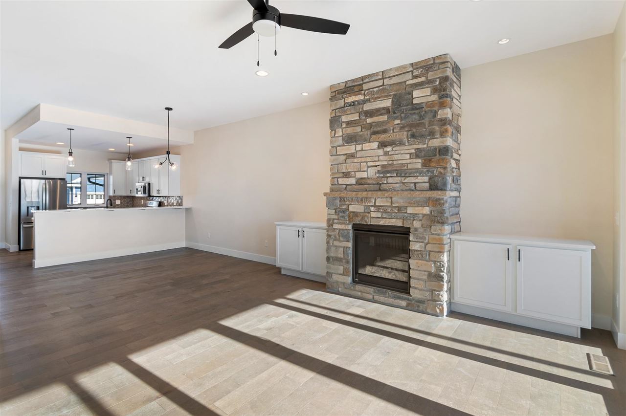 358 Hidden Ridge Drive Coralville IA 52241
