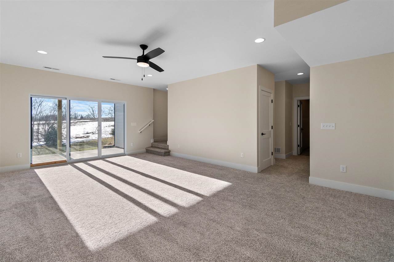 358 Hidden Ridge Drive Coralville IA 52241