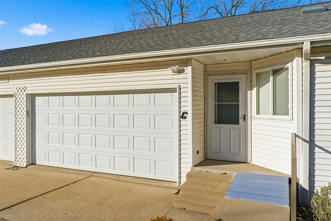 Cedar Rapids IA, 396 Teakwood Lane NE Unit C