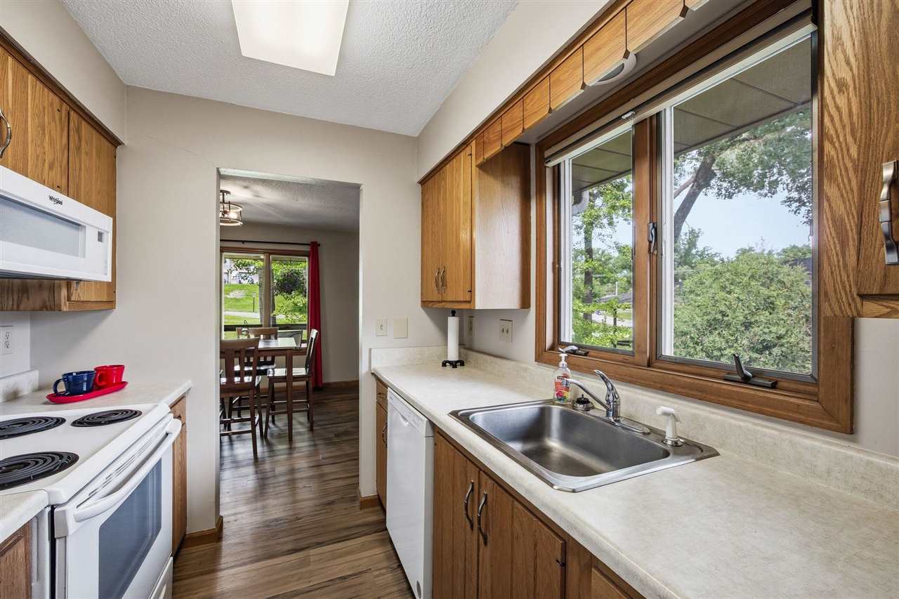 1726 Pikes Peak Court NE Cedar Rapids IA 52402
