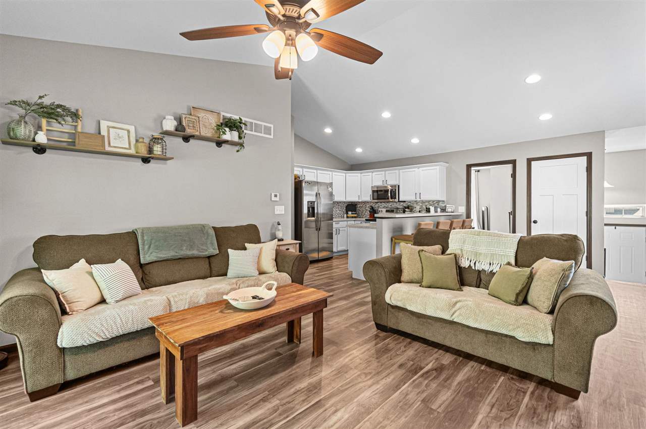 467 Rj Drive Tiffin IA 52340