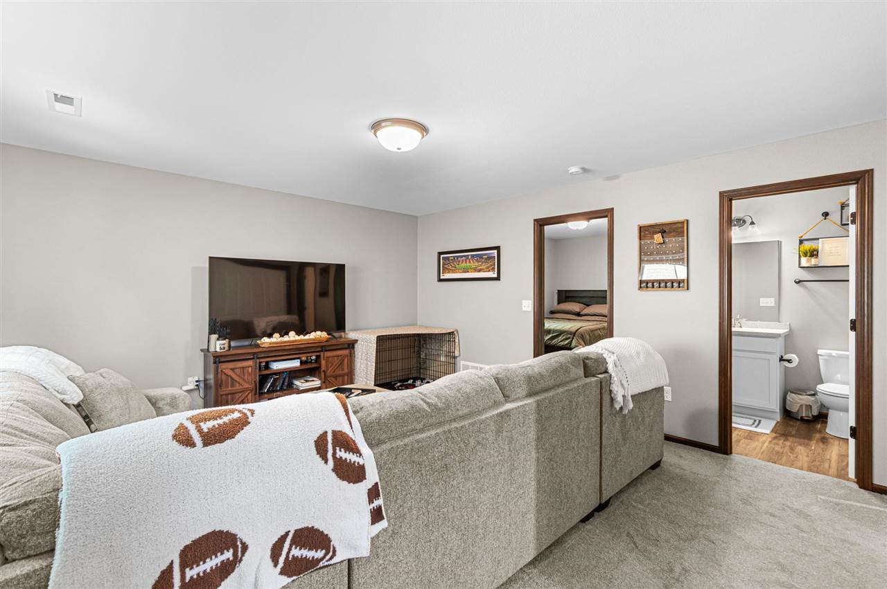 467 Rj Drive Tiffin IA 52340