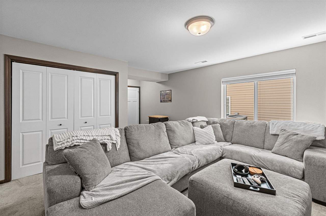 467 Rj Drive Tiffin IA 52340