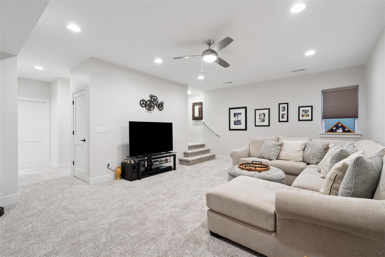 2885 Crimson Lane Coralville IA 52241
