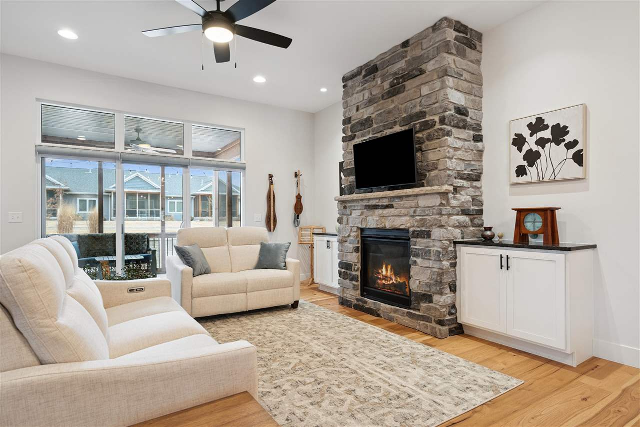2885 Crimson Lane Coralville IA 52241