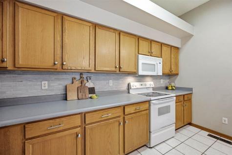 1429 Mckinley Place Iowa City IA 52246