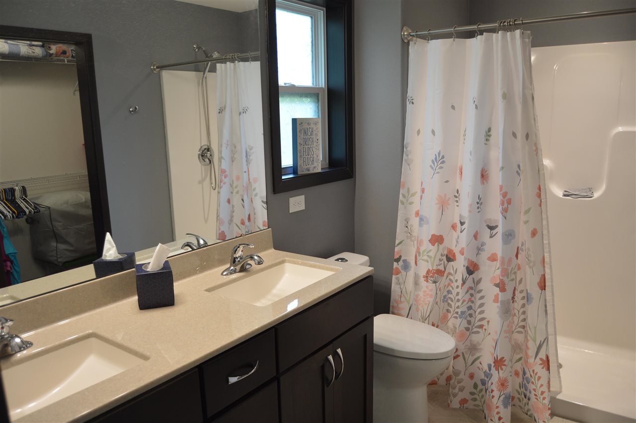 4322 Banar Avenue SW Cedar Rapids IA 52404