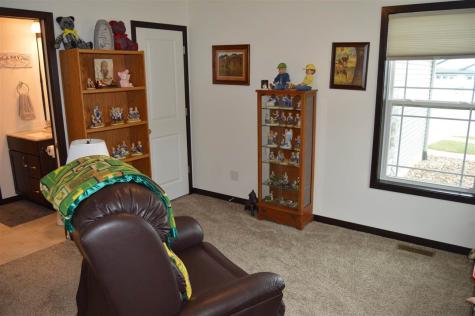 4322 Banar Avenue SW Cedar Rapids IA 52404