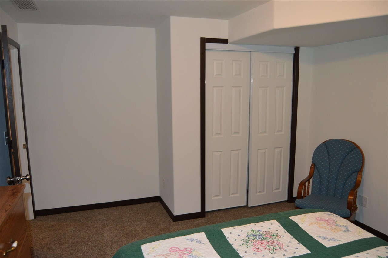4322 Banar Avenue SW Cedar Rapids IA 52404
