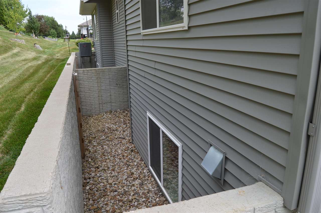 4322 Banar Avenue SW Cedar Rapids IA 52404