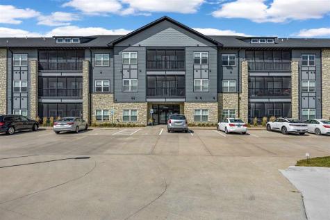 1920 Country Club Drive Coralville IA 52241