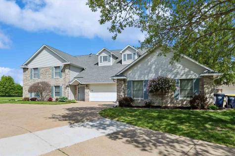 2305 Willowbrooke Lane Iowa City IA 52246