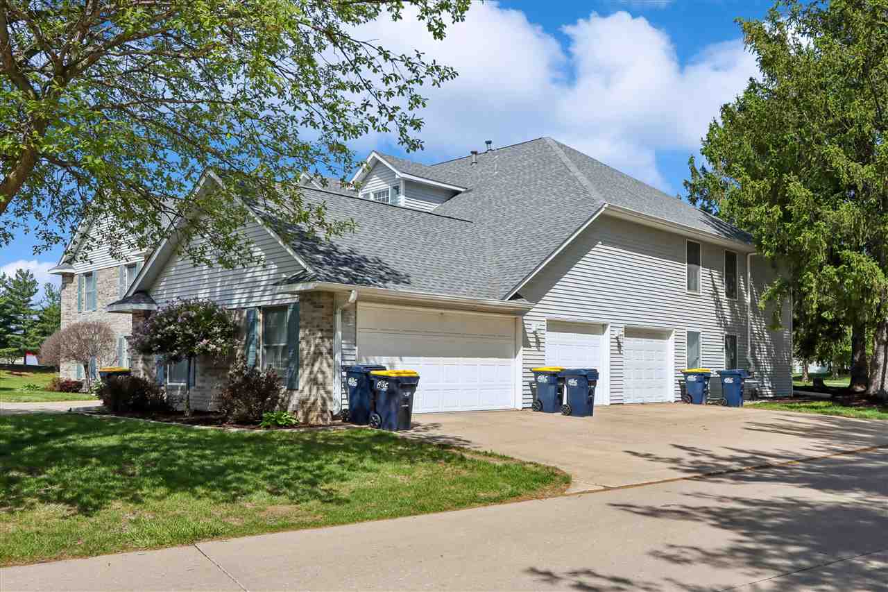 2305 Willowbrooke Lane Iowa City IA 52246