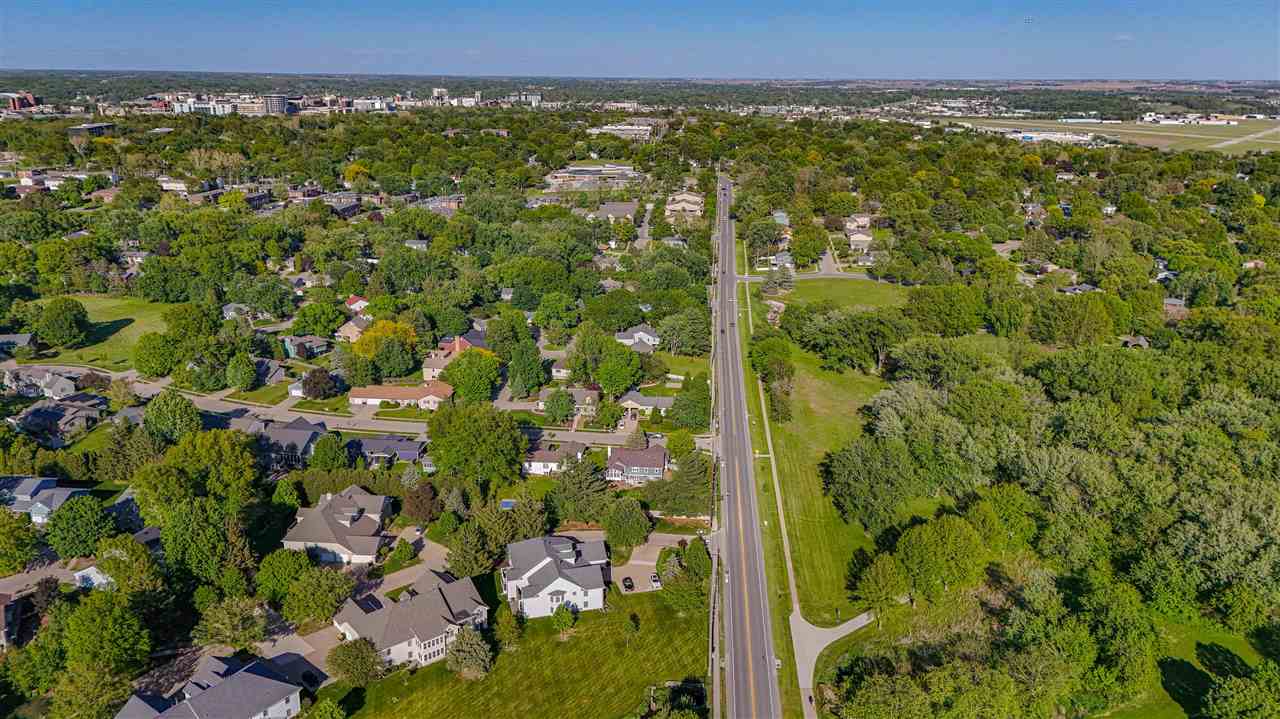 2305 Willowbrooke Lane Iowa City IA 52246