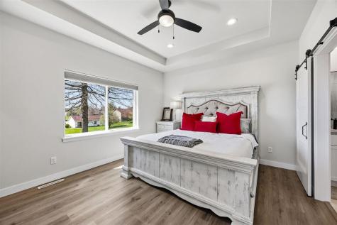46 Pinnacle Lane Tiffin IA 52340