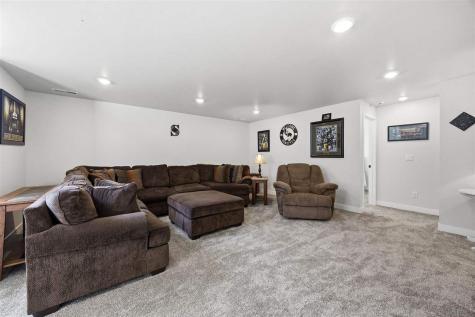 46 Pinnacle Lane Tiffin IA 52340