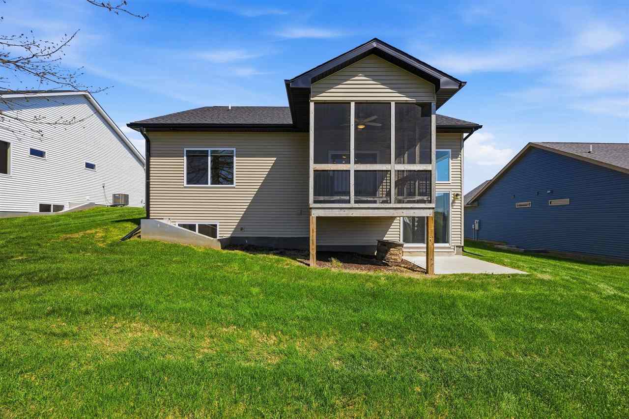 46 Pinnacle Lane Tiffin IA 52340