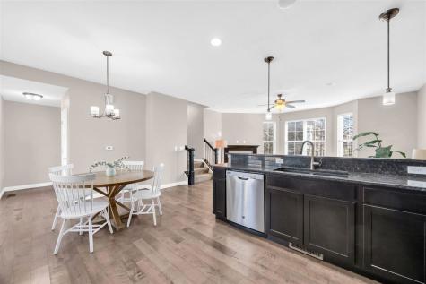 440 3rd Avenue Apt 4 Coralville IA 52241