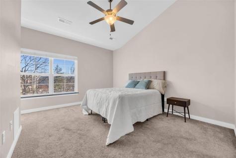 440 3rd Avenue Apt 4 Coralville IA 52241