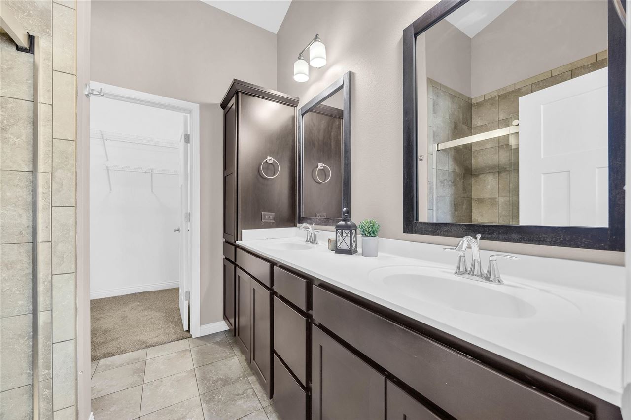 440 3rd Avenue Apt 4 Coralville IA 52241