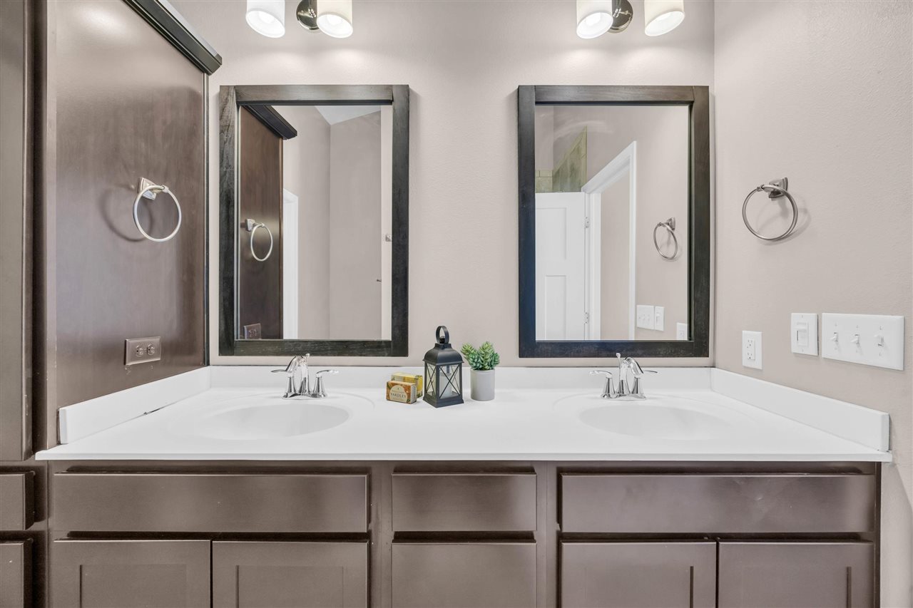440 3rd Avenue Apt 4 Coralville IA 52241