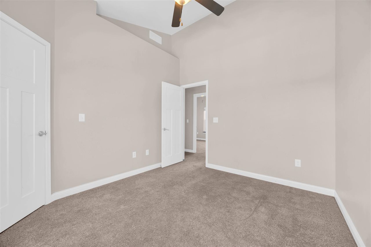 440 3rd Avenue Apt 4 Coralville IA 52241