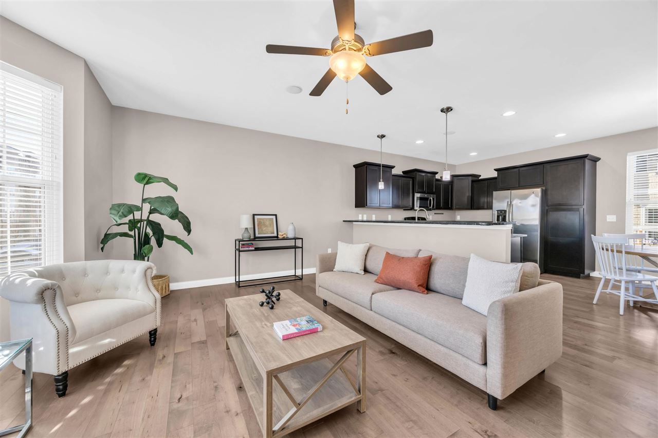 440 3rd Avenue Apt 4 Coralville IA 52241