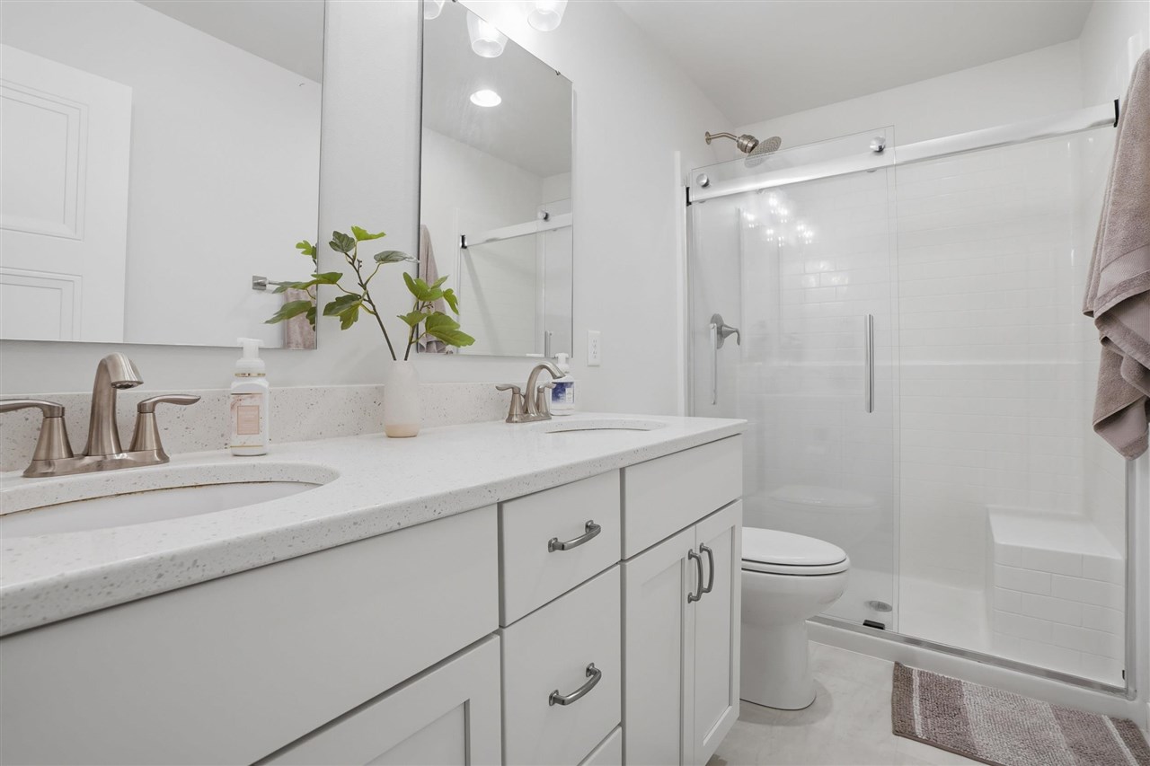 2243 Saint Andrews Drive North Liberty IA 52317