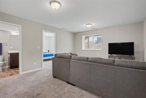 602 Riley Lane West Branch IA 52358
