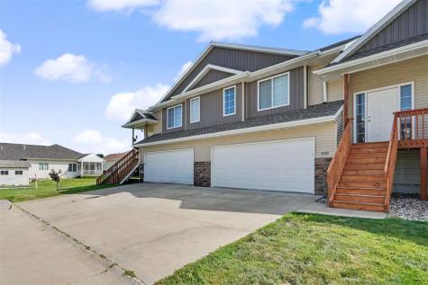 602 Riley Lane West Branch IA 52358