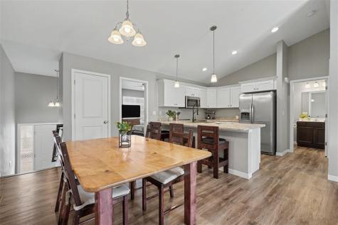 602 Riley Lane West Branch IA 52358