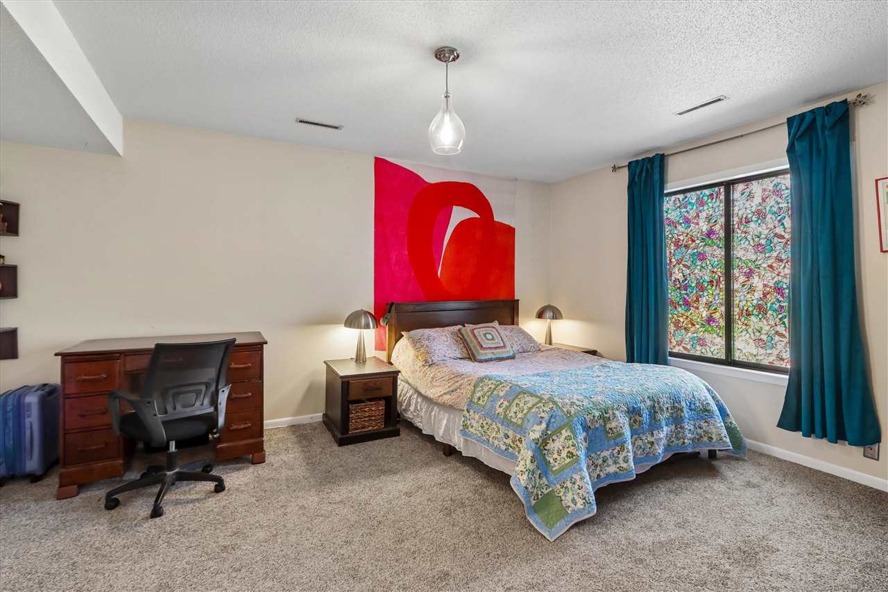 2040 Holiday Road Coralville IA 52241