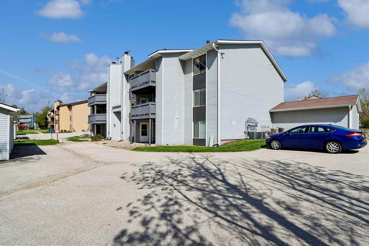 2040 Holiday Road Coralville IA 52241