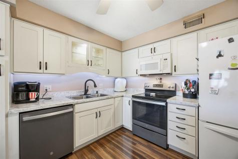 5712 Golden Court Cedar Rapids IA 52402