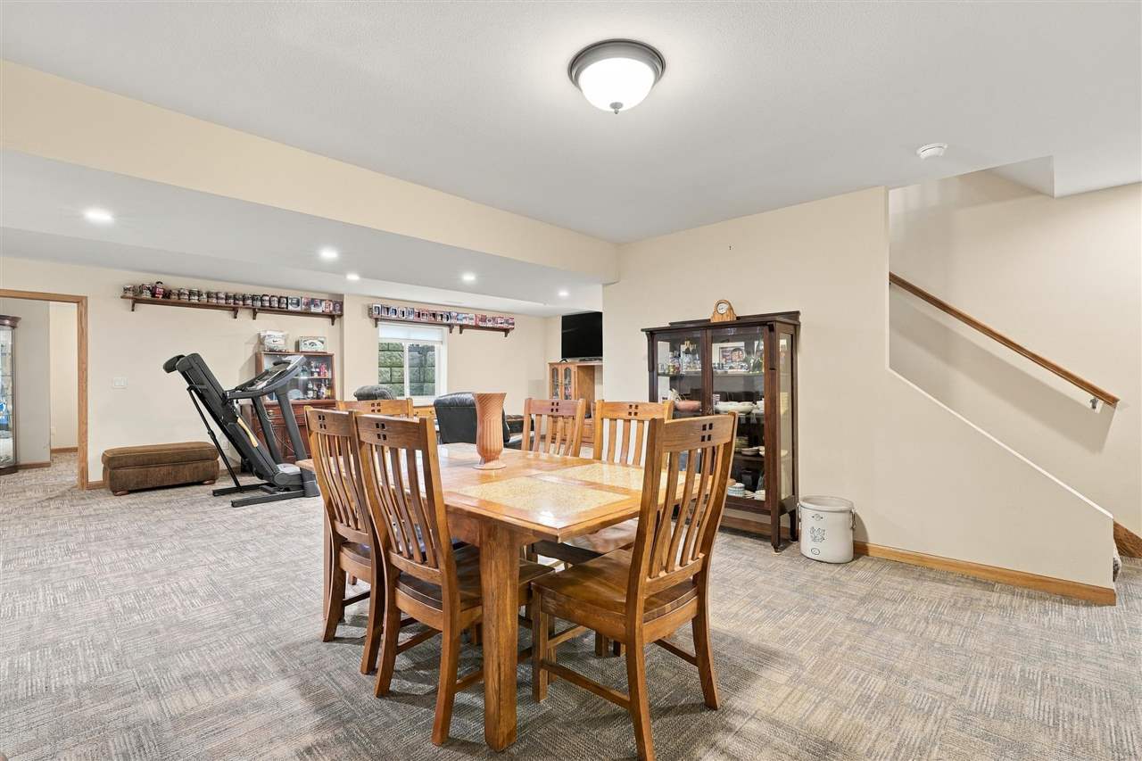 2204 135th Drive Kalona IA 52247
