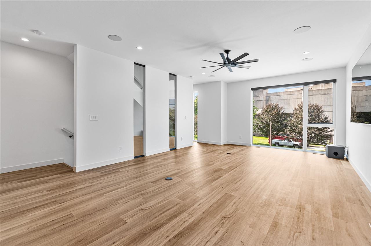 14 Lincoln Avenue #5 Iowa City IA 52246