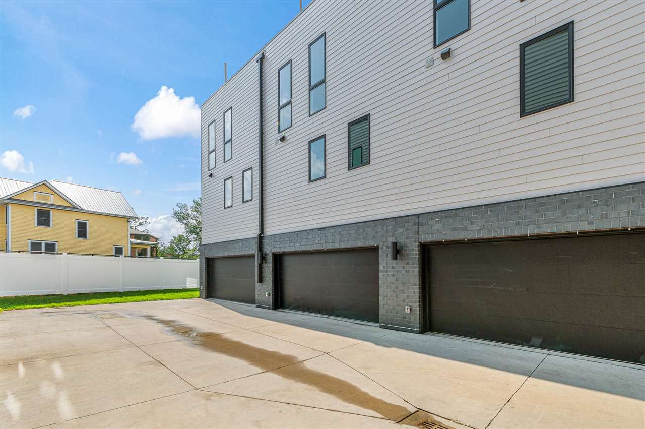 14 Lincoln Avenue #5 Iowa City IA 52246