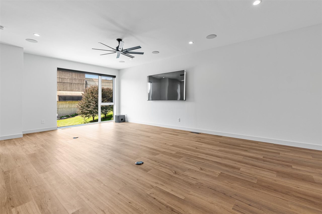 14 Lincoln Avenue #5 Iowa City IA 52246