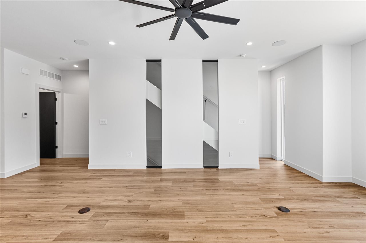 14 Lincoln Avenue #5 Iowa City IA 52246