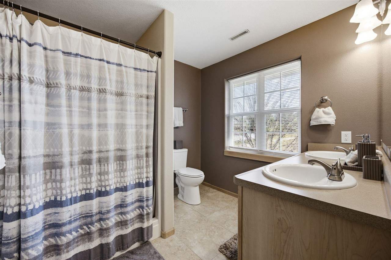 1364 Nicholas Lane North Liberty IA 52317