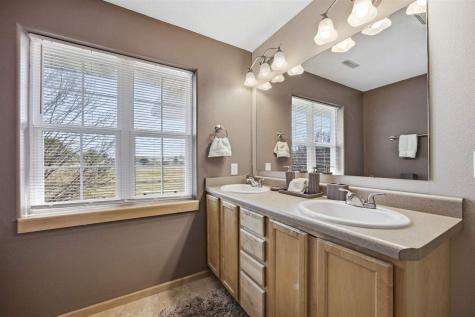 1364 Nicholas Lane North Liberty IA 52317