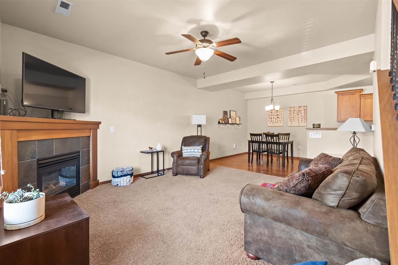 1556 Burr Drive North Liberty IA 52317