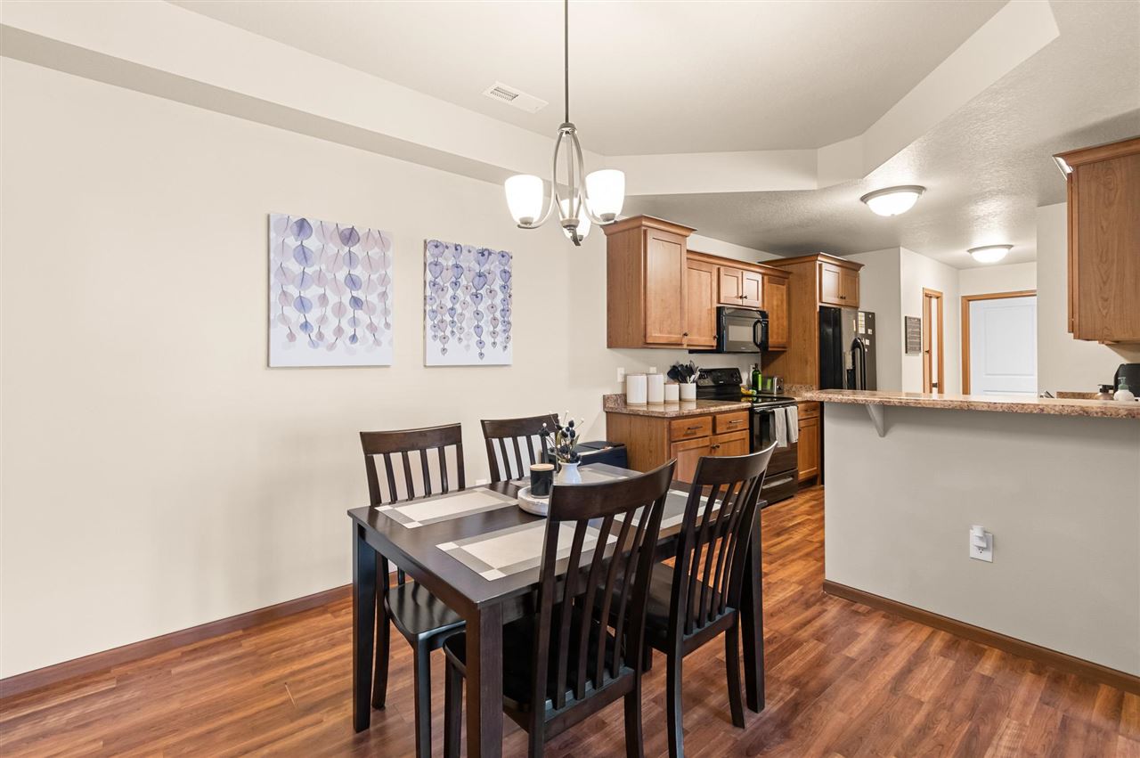 1556 Burr Drive North Liberty IA 52317