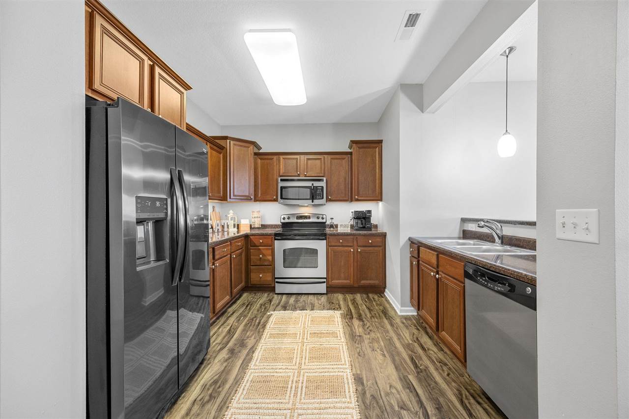 1092 Walnut Avenue Riverside IA 52327