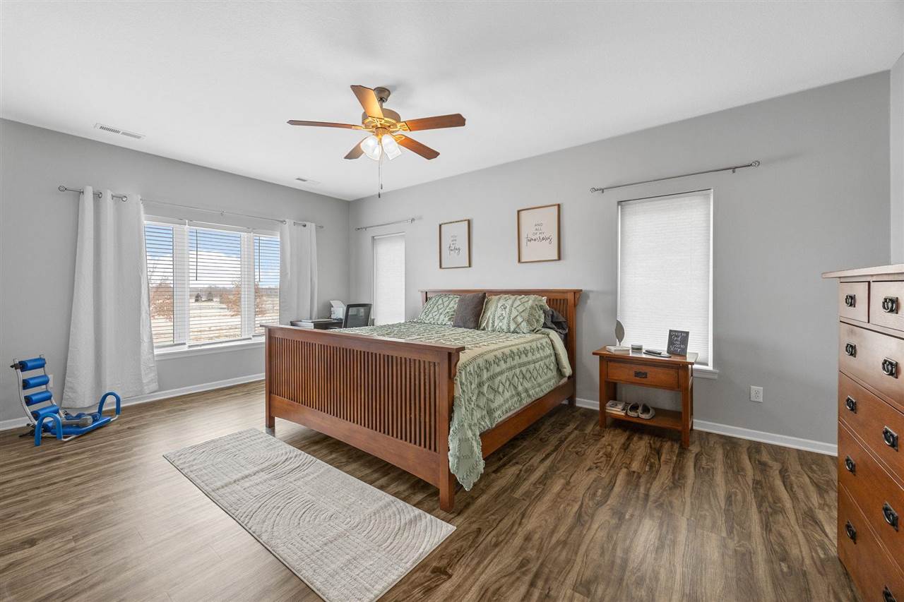 1092 Walnut Avenue Riverside IA 52327
