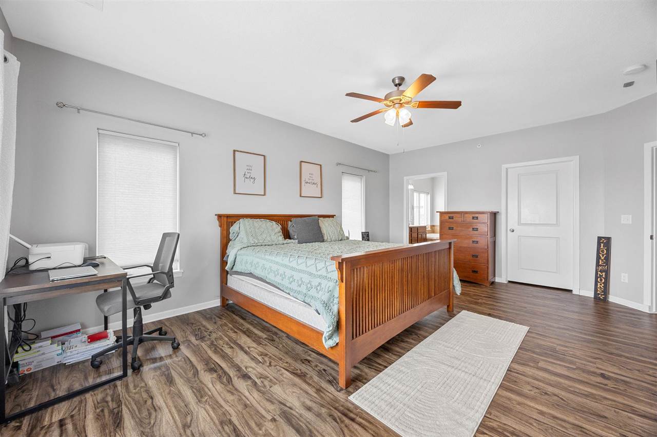 1092 Walnut Avenue Riverside IA 52327