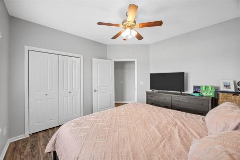 1092 Walnut Avenue Riverside IA 52327
